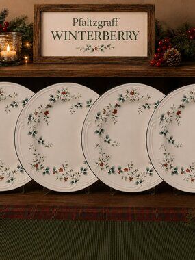 Pfaltzgraff Winterberry Salad Plates - Set of 4 Holiday Christmas Dinnerware